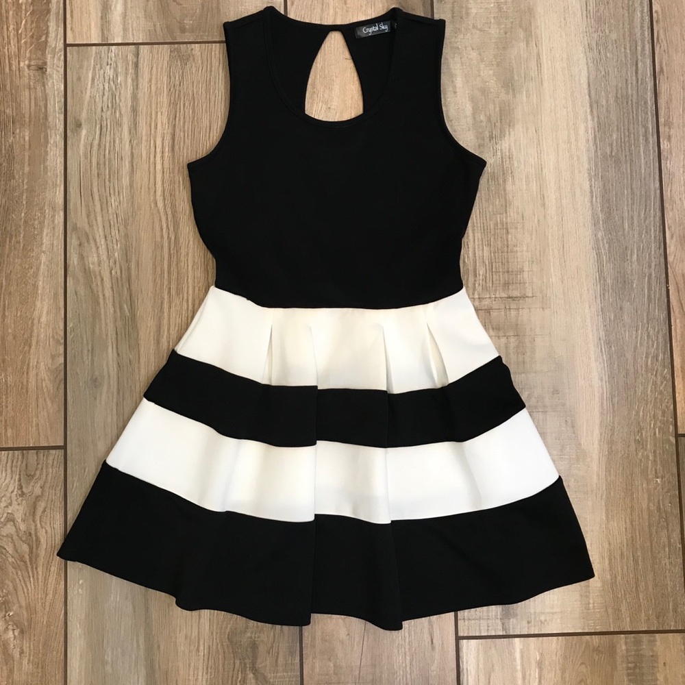 Black and white classy dress